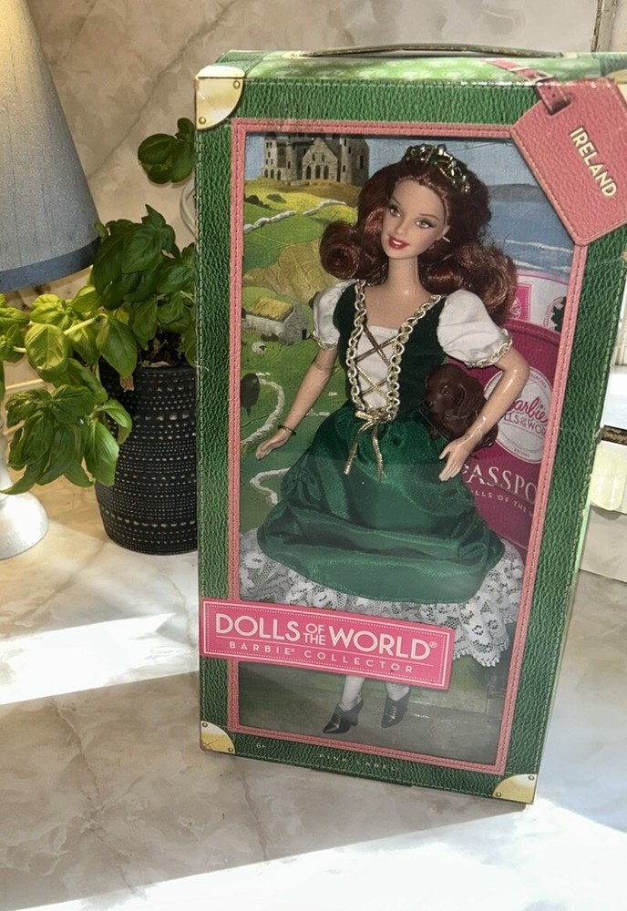 Irish World Doll - Traditional Costume Collectible