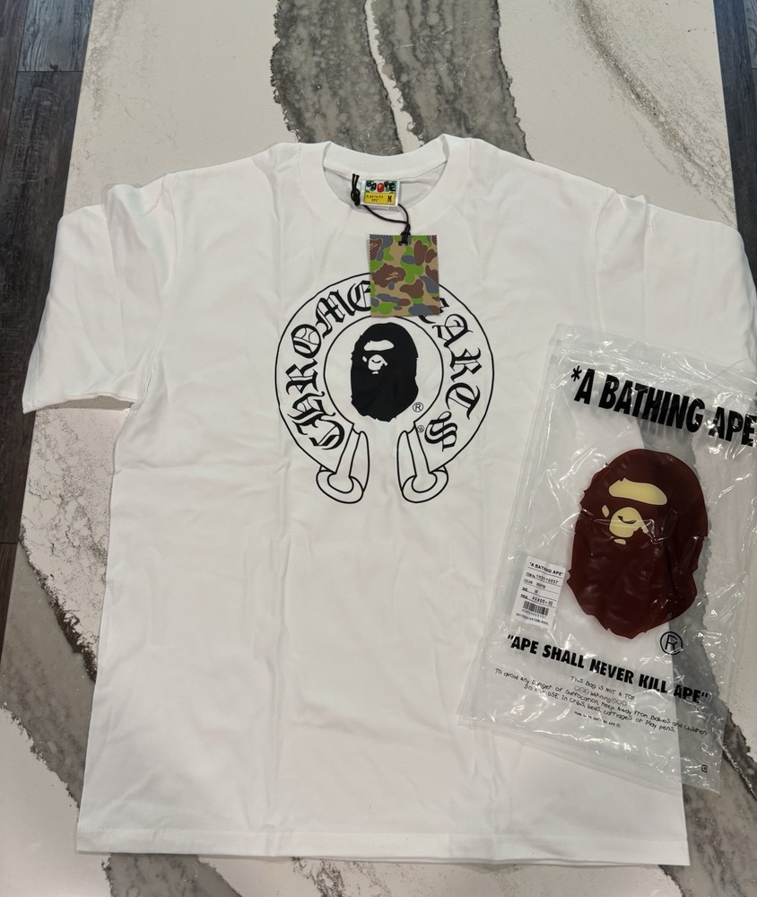 A Bathing Ape BAPE Men's White Graphic Logo T-Shirt Crew Neck Short Sleeve M