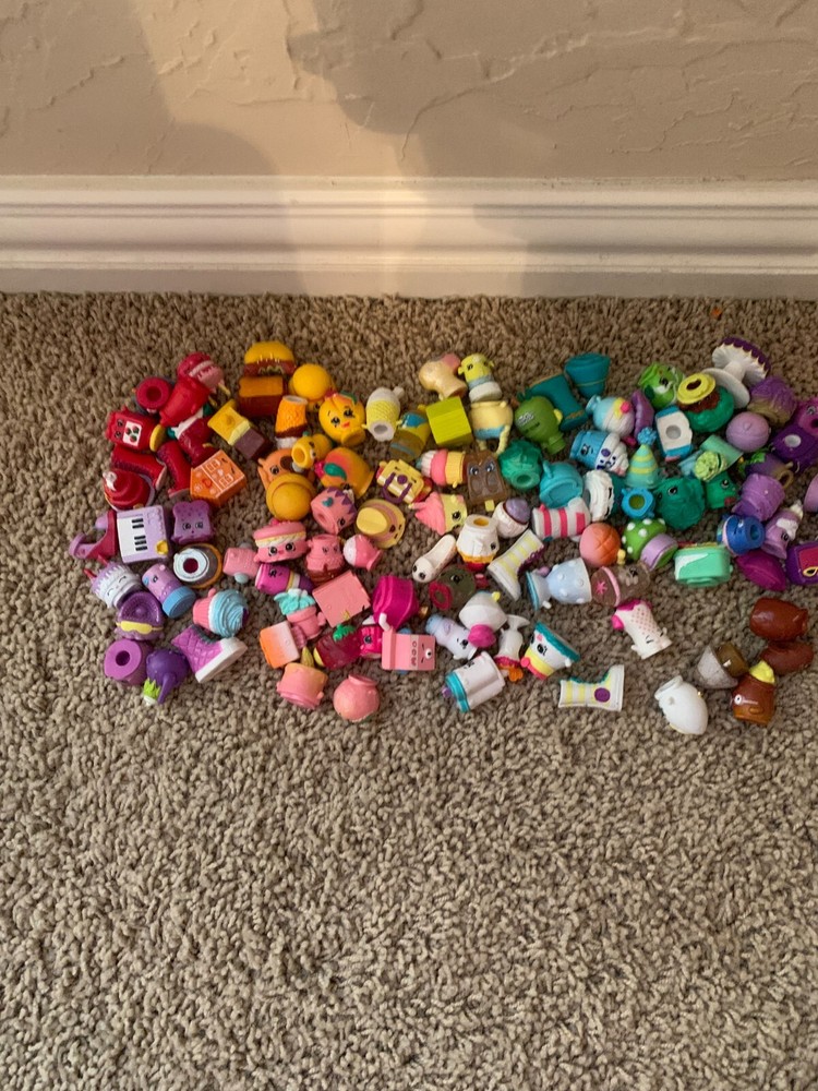 109 Piece Lot of Shopkins