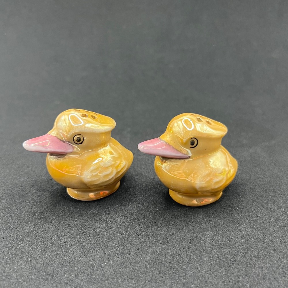 Vintage Japan Lusterware Duck Ceramic Salt Pepper Shakers Mid Century Iridescent