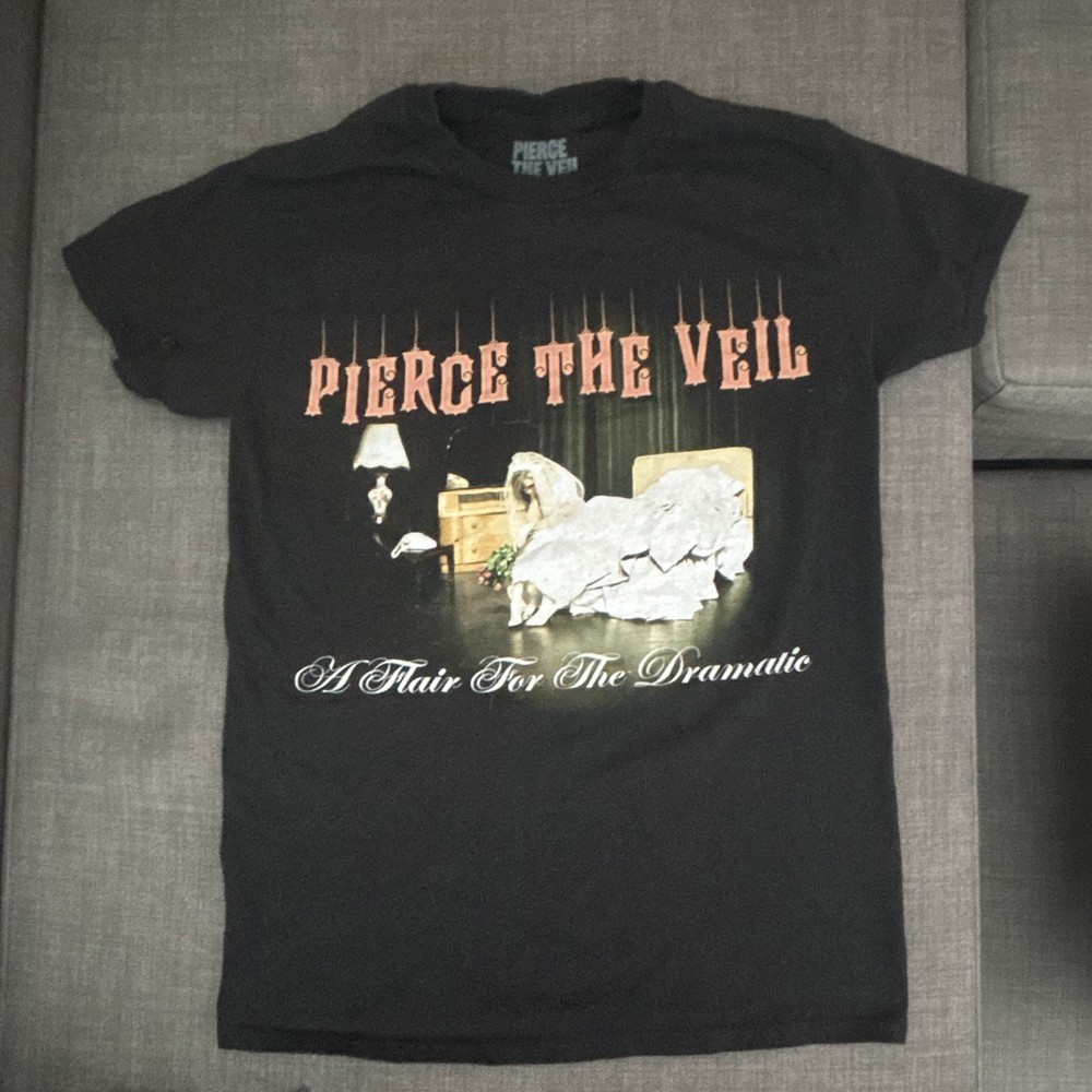 Pierce the Veil A Flair for the Dramatic Graphic Black Crew Neck T-Shirt M