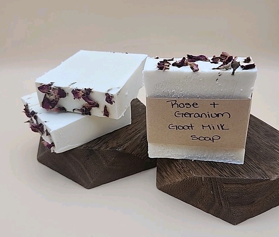 Homemade Artisan Tallow & Goat Milk Soap - Rose And Geranium - 1 Bar