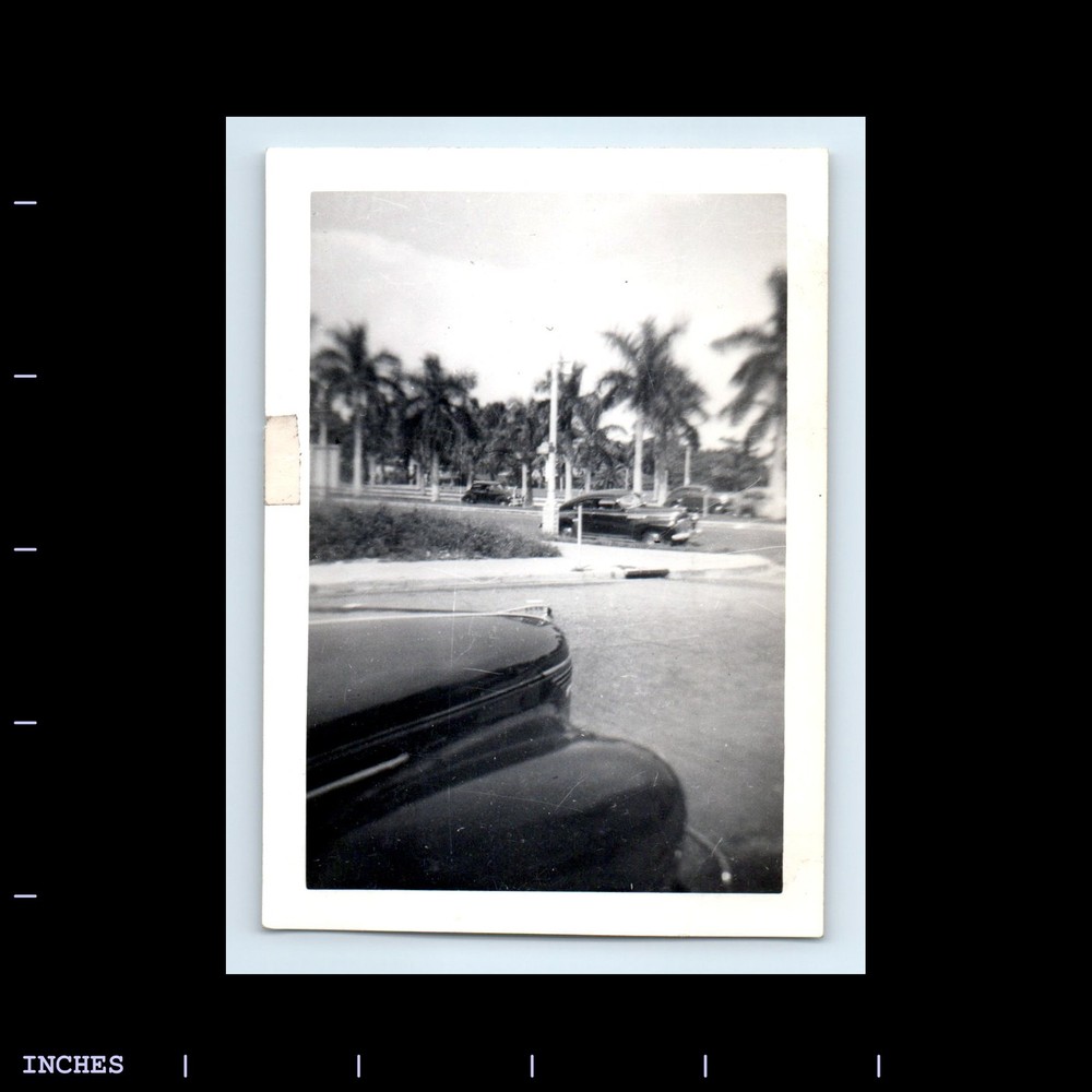 Old Vintage Photo BAD CROP CLASSIC CAR MIAMI FLORIDA 1943