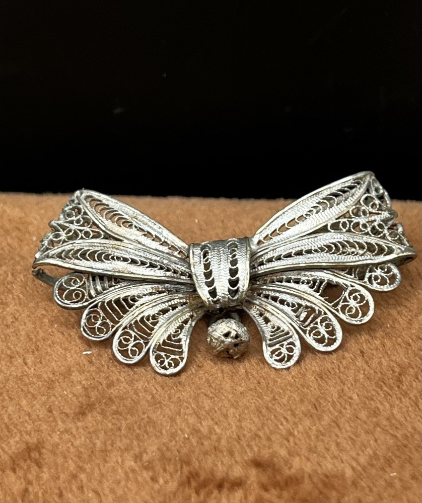 VTG. Sterling Silver 925 Ruffled Bow Brooch 2-D Spun Filigree Open Work 1 5/8”