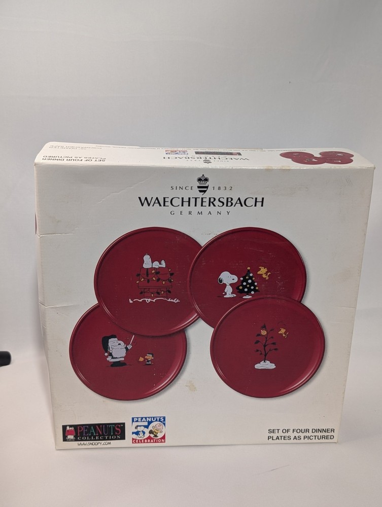 Waechtersbach Peanuts Collection 4 Piece Dinner Plate Set Snoopy Christmas NIB