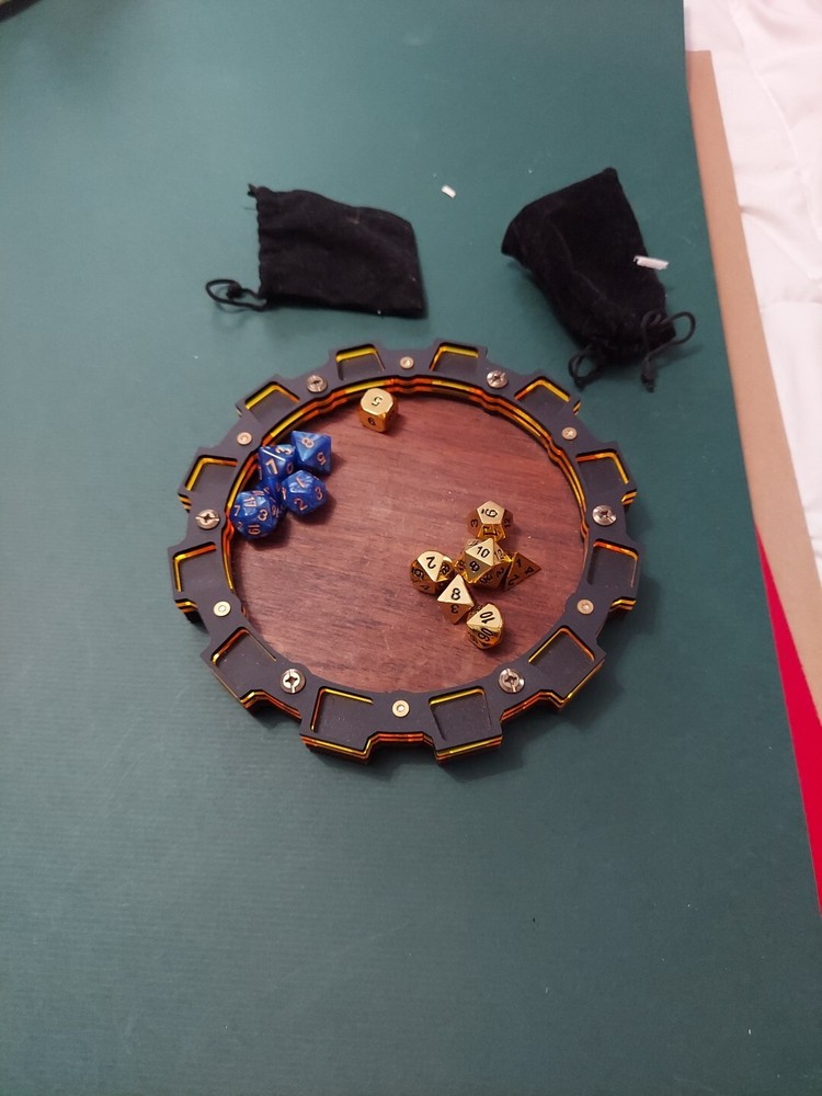 4 Labs Sprocket Dungeons And Dragons Dice Tray With 2 Sets Of Dice