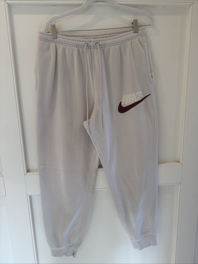 Nike Men’s Joggers Cream Size Large