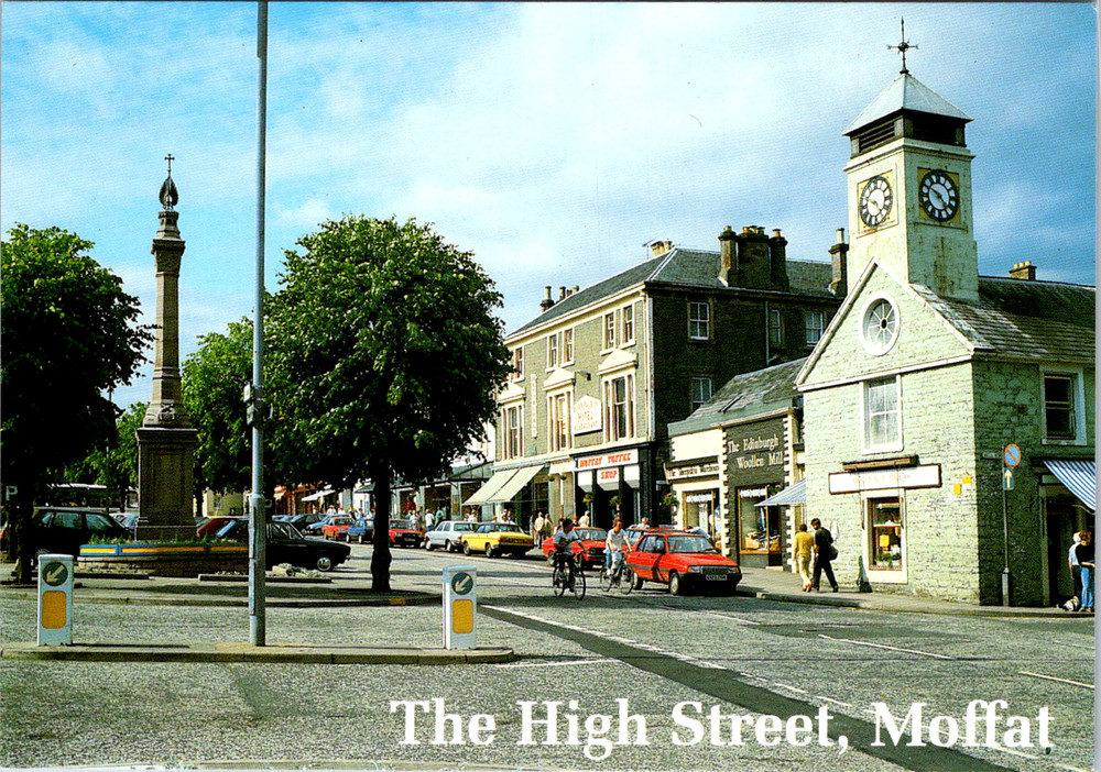 Vintage Postcard Moffat The High Street View Scotland