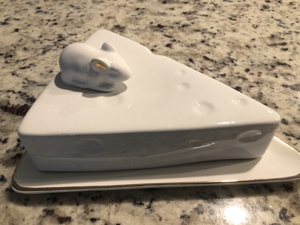 Cheese Saver With Little Mouse On Lid. Ceramic