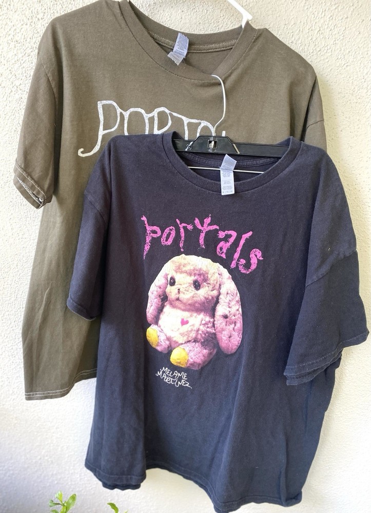 Gildan Men's Melanie Martinez Portals Graphic Cotton T-Shirt L XL Black Brown
