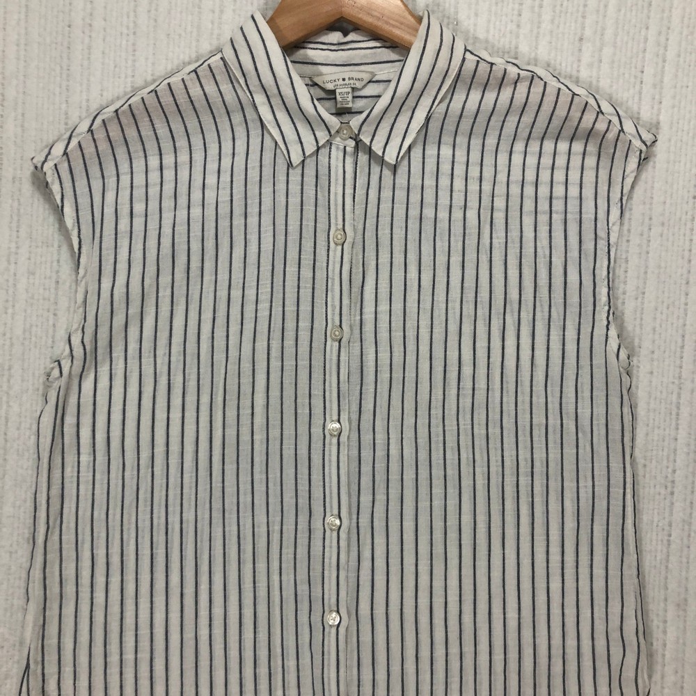 Lucky Brand Womens XS Sleeveless Button Down Shirt White Navy Blue Striped Top