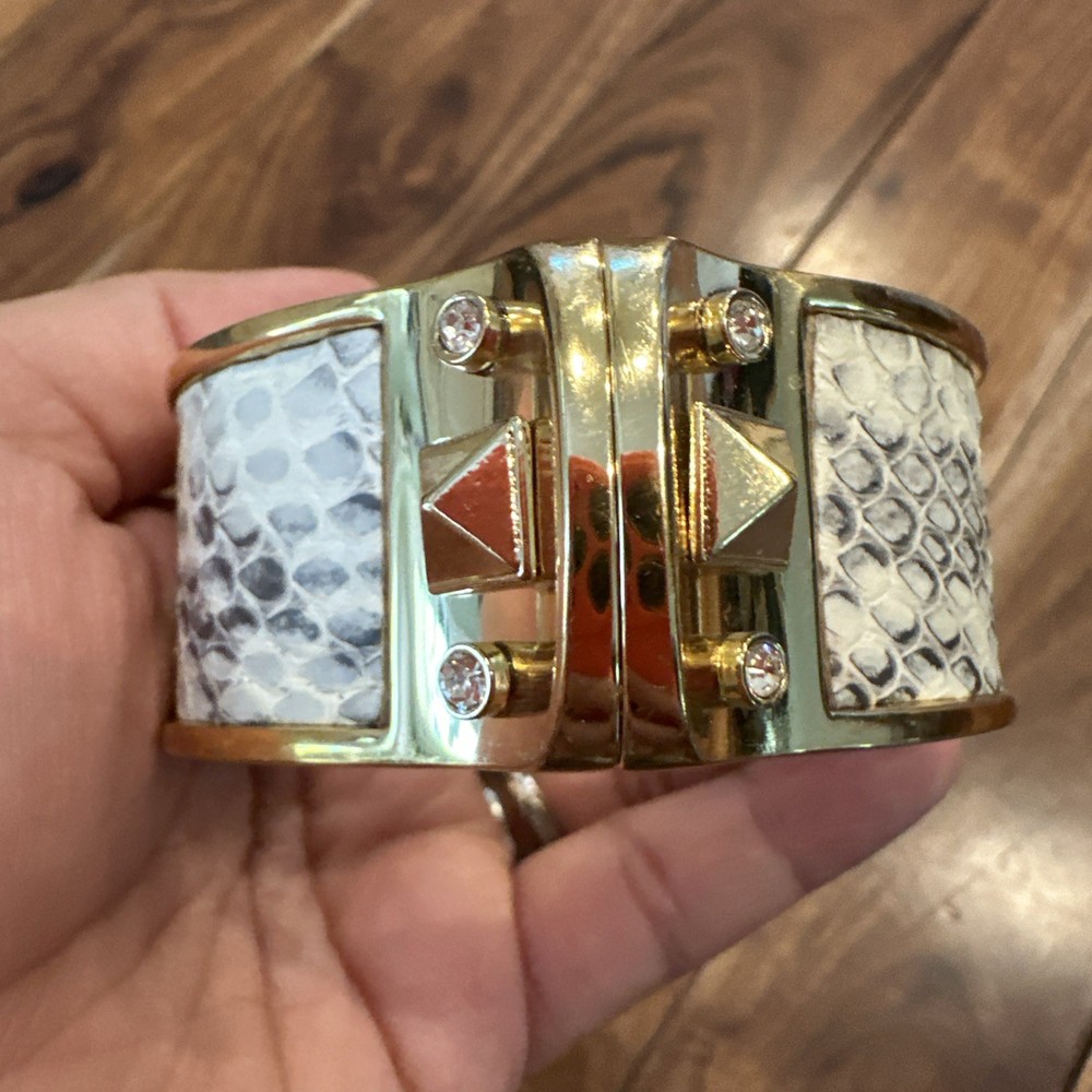 Stella & Dot Bello Clamper Gold Tone Rhinestone Snakeskin 6 3/4