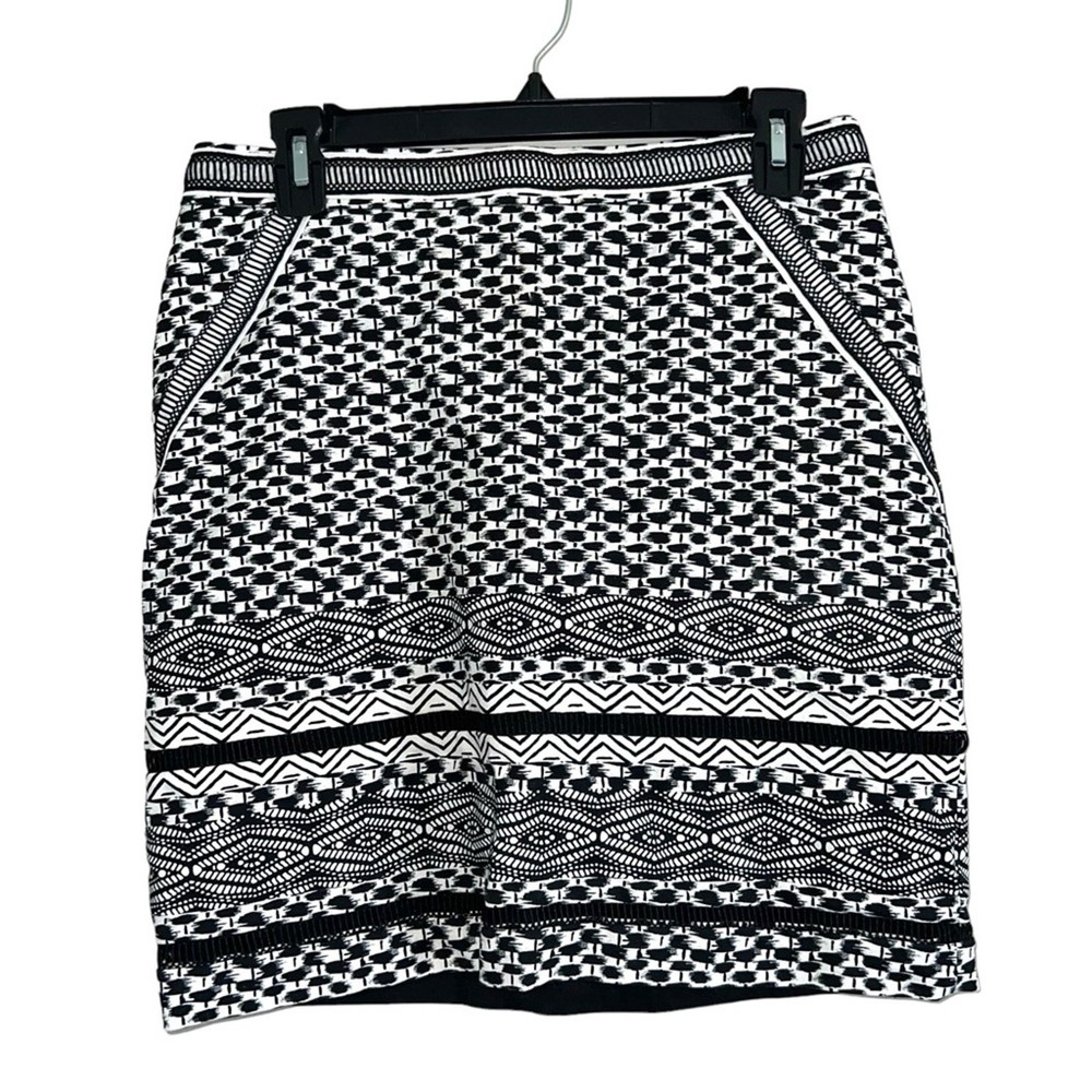 White House Black Market Women's Size 6 Short Black & White Print Skirt
