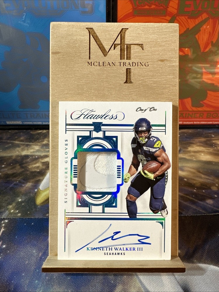 2022 Flawless Kenneth Walker III RC Signature Gloves Platinum 1/1 One Of One