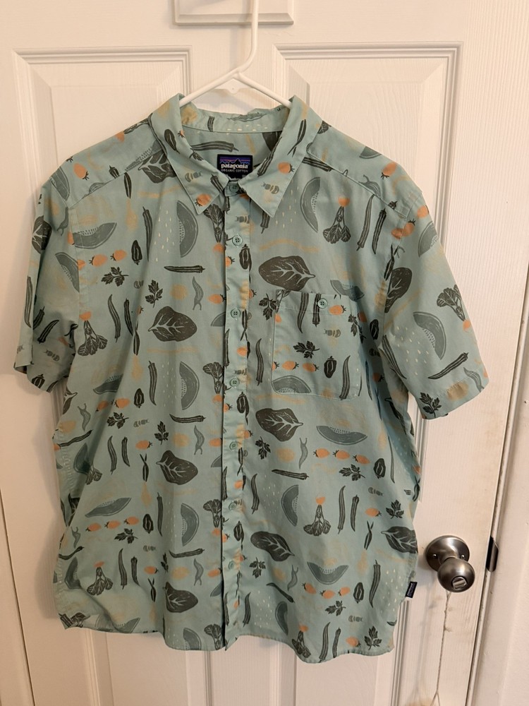 Patagonia Go To Shirt Men Large Blue Button Up Vegetables Farm Tropical Hawaiian