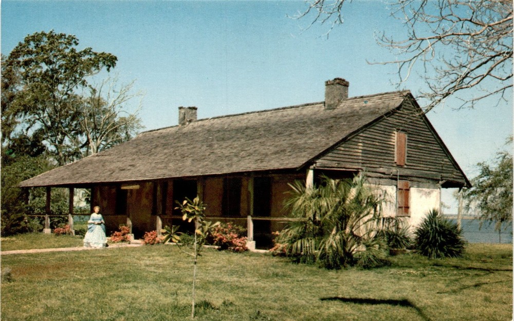 OLD SPANISH FORT AND MUSEUM, PASCA- GOULA, MISSISSIP Postcard