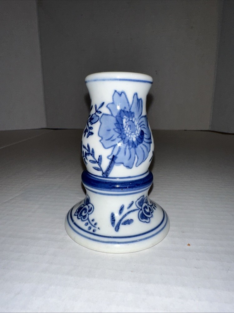 Blue and White Glass Candle Holder Centerpiece for Home Decor Table Statue