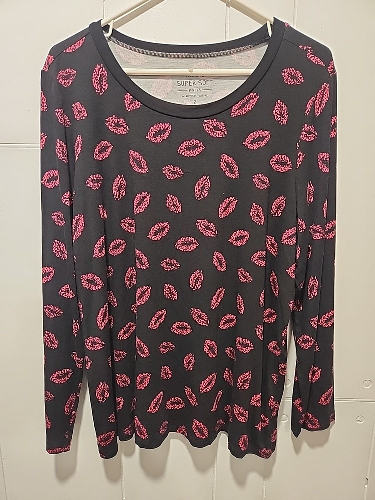Torrid Super Soft Knit With Lips