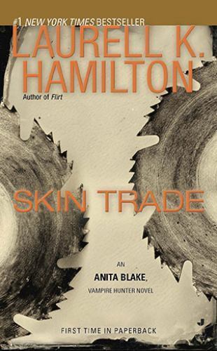Skin Trade, Paperback by Hamilton, Laurell K., Like New Used, Free shipping i...