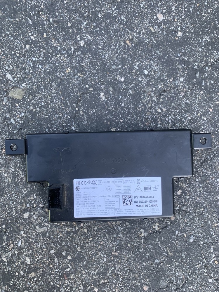 OEM Tesla Model Y/3 2017-2023 Console Security Controller 1100241-00-J