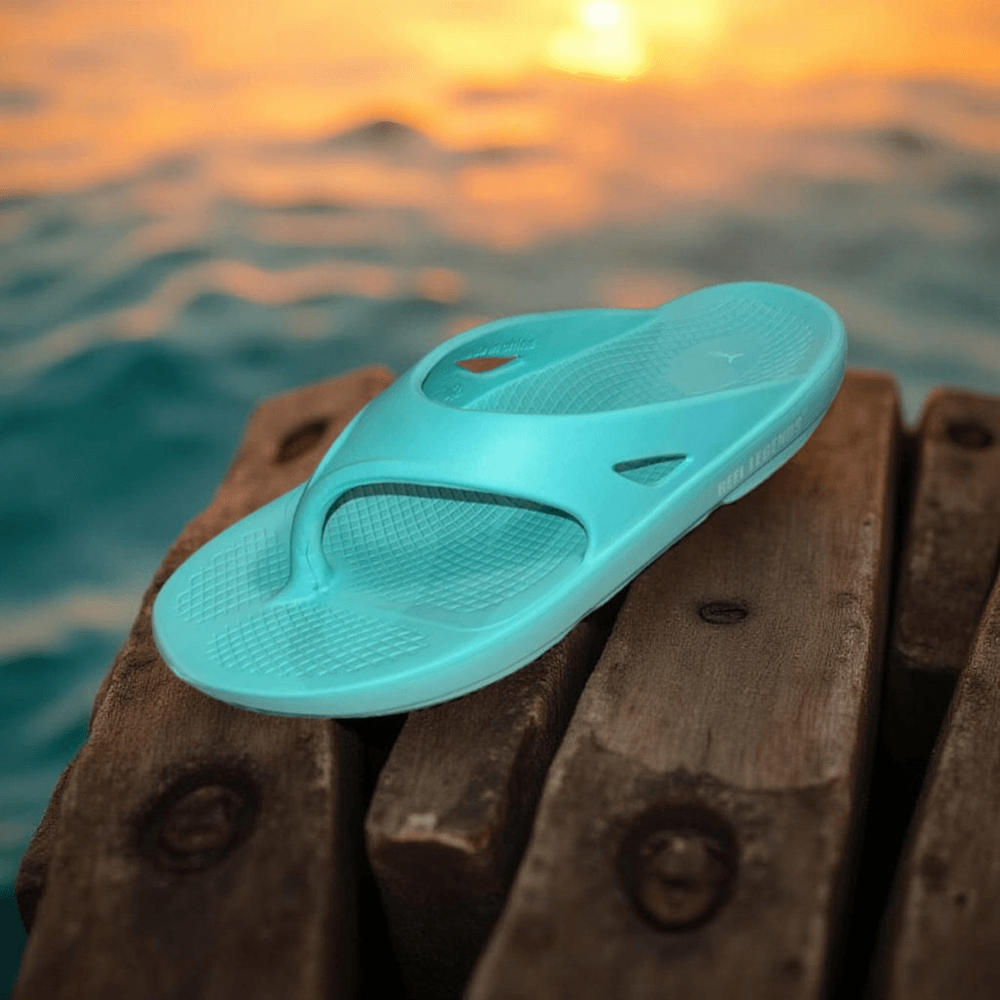 Lighthouse Aqua Blue Flip-Flop Sandals Size M8 W10