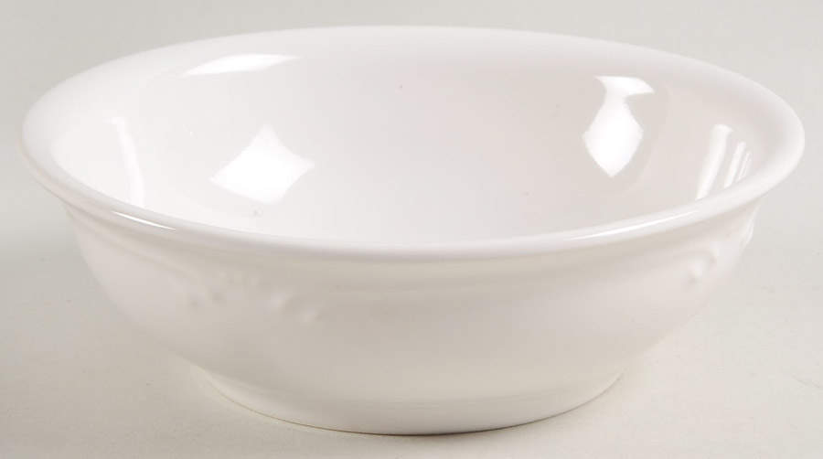 Pfaltzgraff Filigree 10.5 oz Soup Cereal Bowl White