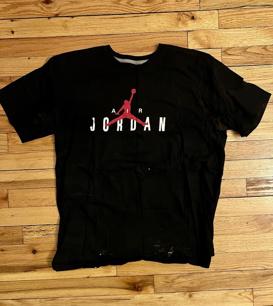 Jordan T-Shirt. Distressed. Size Large.