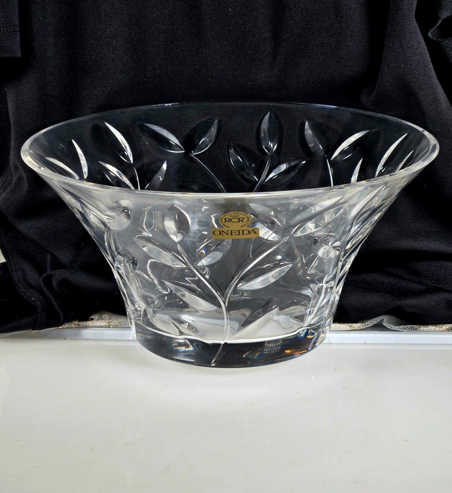 RCR Oneida Clear 24% Lead Cut Crystal Laurus Bowl 9.5