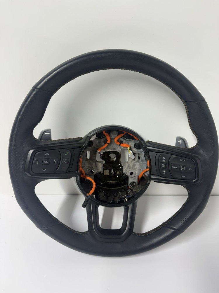 2022 /2024 Jeep Wrangler Leather Steering Wheel Heated w/ Controls Black OEM