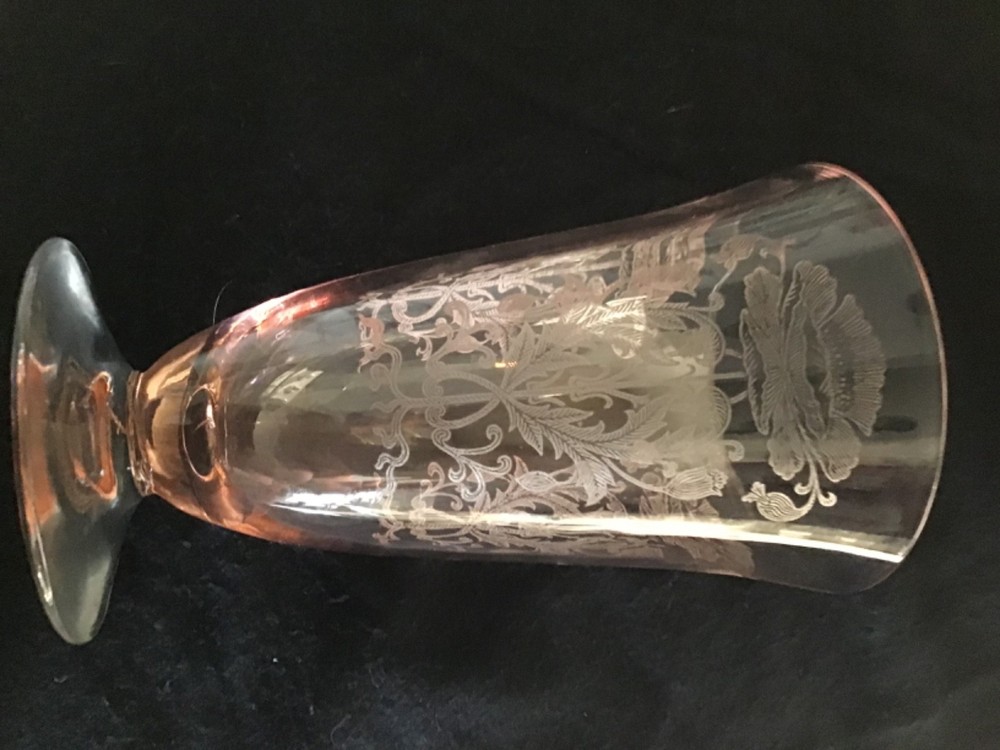 Elegant Glass pink etched glass (1) beautiful water glass no chips or cracks!