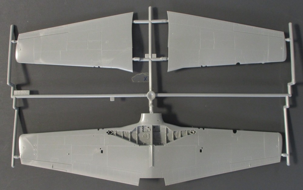Accurate Miniatures 1/48th Scale P-51C Mustang - Parts Lot 1 from Kit 3419-image