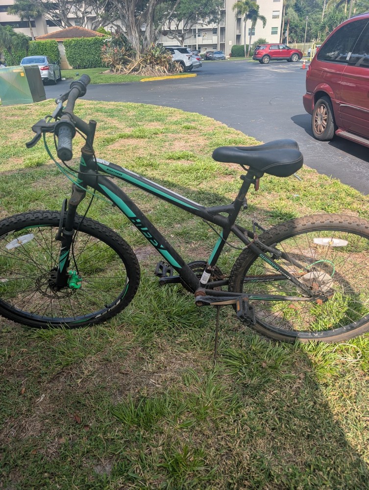 Huffy Hardtail Mountain Bike 26in Black Teal Front Suspension V-Brake Derailleur