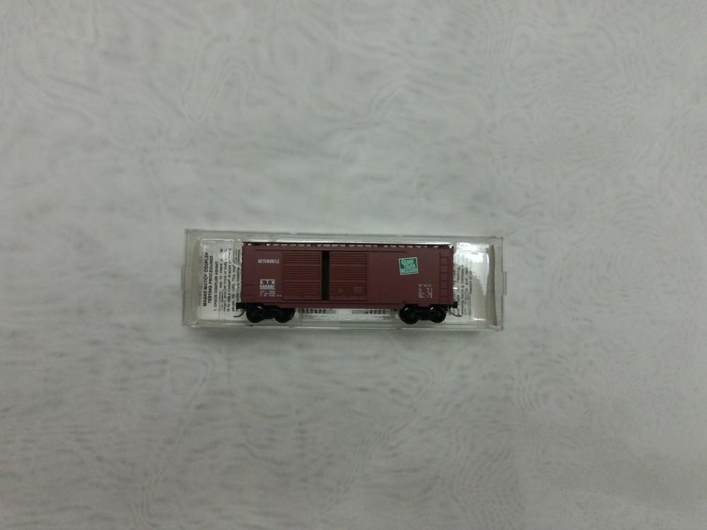 Micro Trains 23170 N Scale Box Car Grand Trunk Western