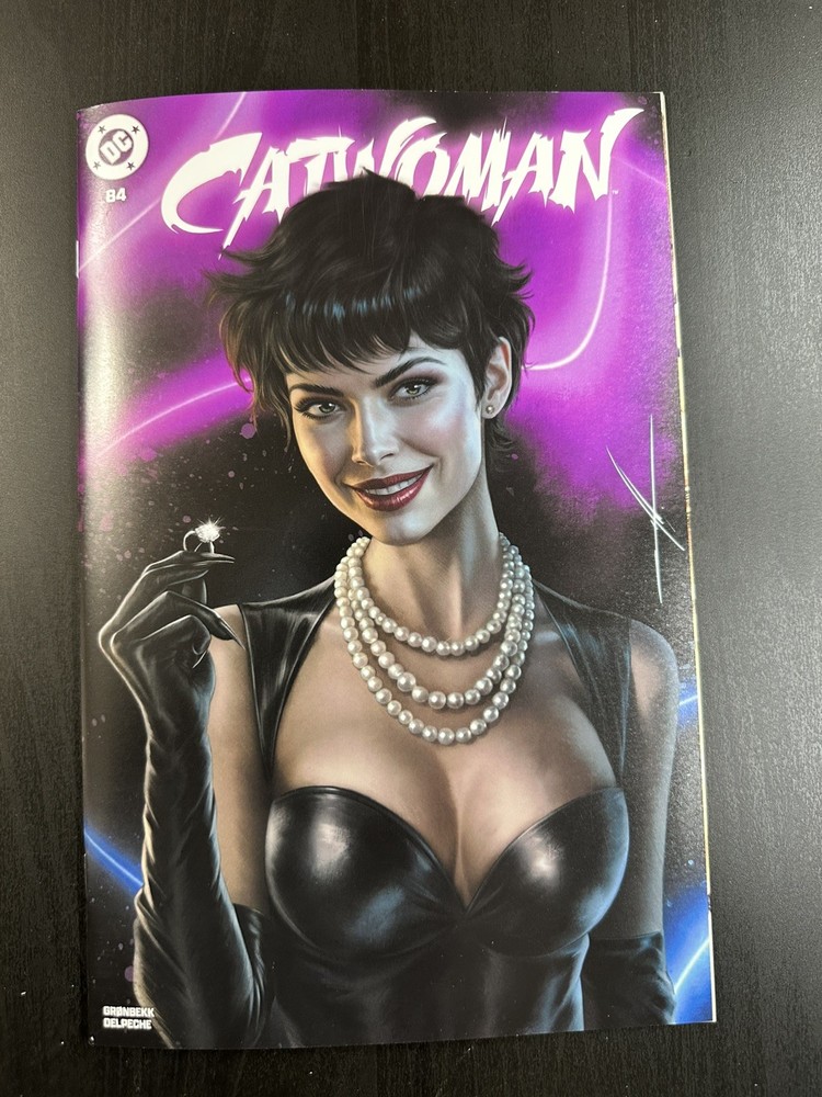 Catwoman #84 | Carla Cohen Trade Dress Variant Cover (A) | DC Comics LTD 3000