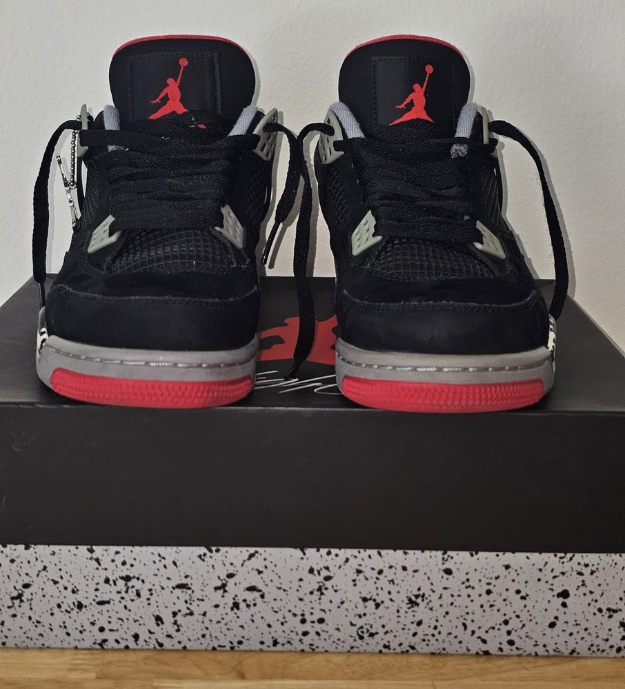Used Air Jordans 4s Cement Grey fire red Size 8