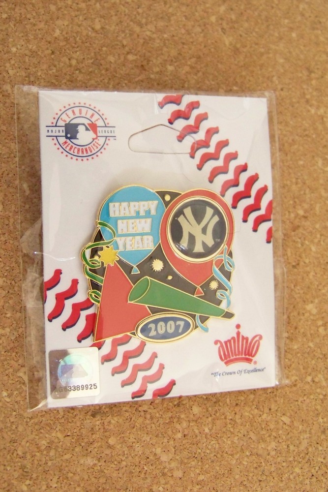2007 New York Yankees Party New Year's lapel pin