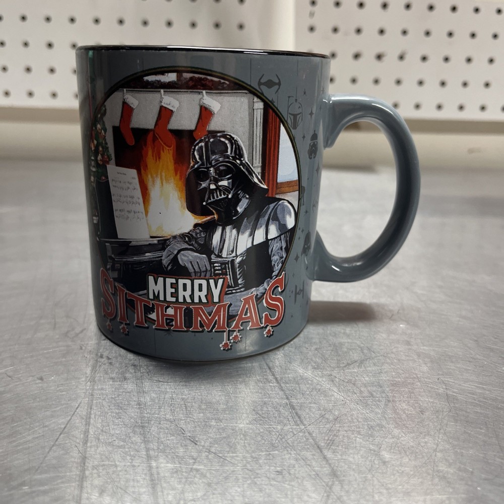 Star Wars Darth Vader Merry Sithmas Disney 20oz Coffee Mug Christmas present