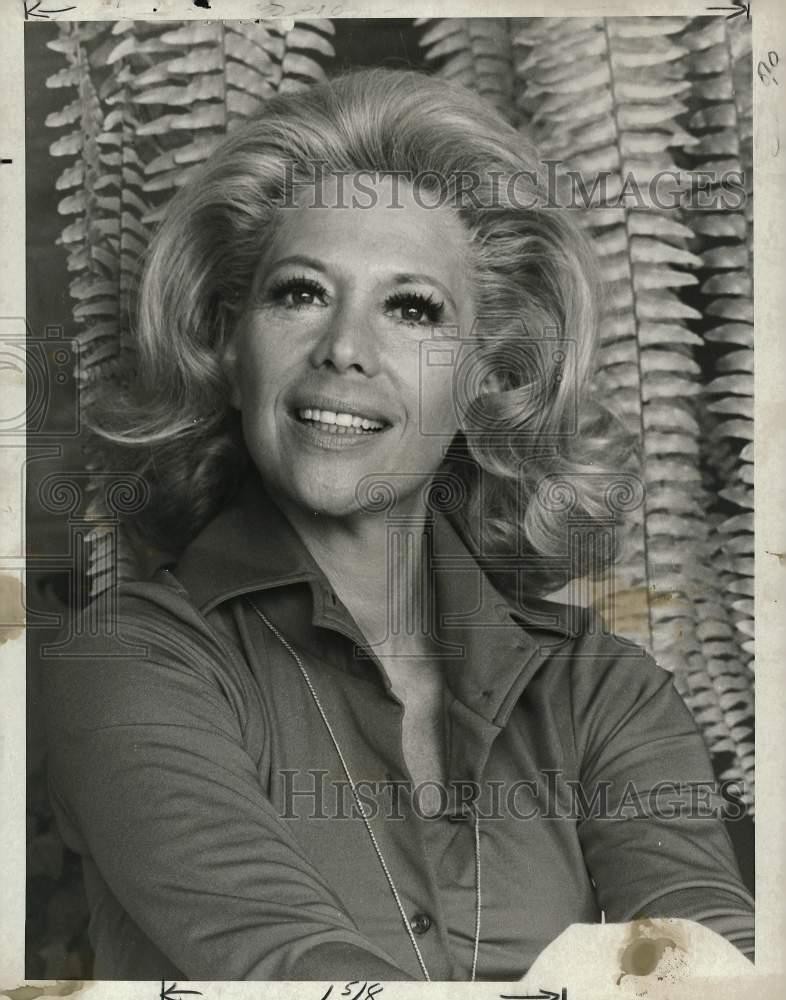 Press Photo American Singer, Actress And Television Personality Dinah Shore