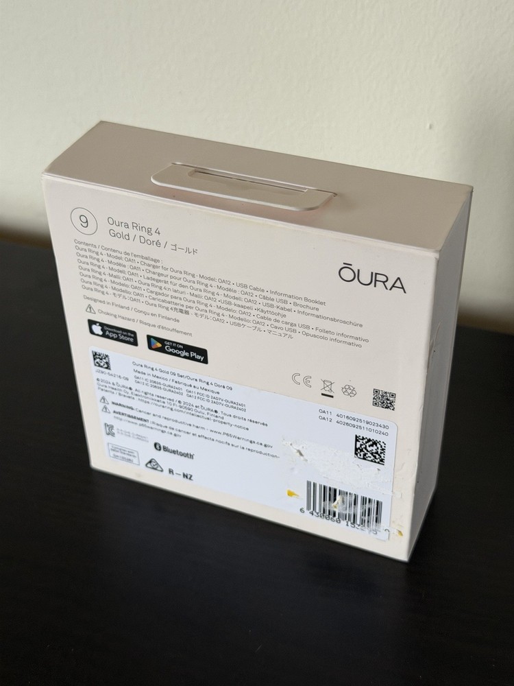 oura ring gen 4 size 9 silver ( Open Box New)