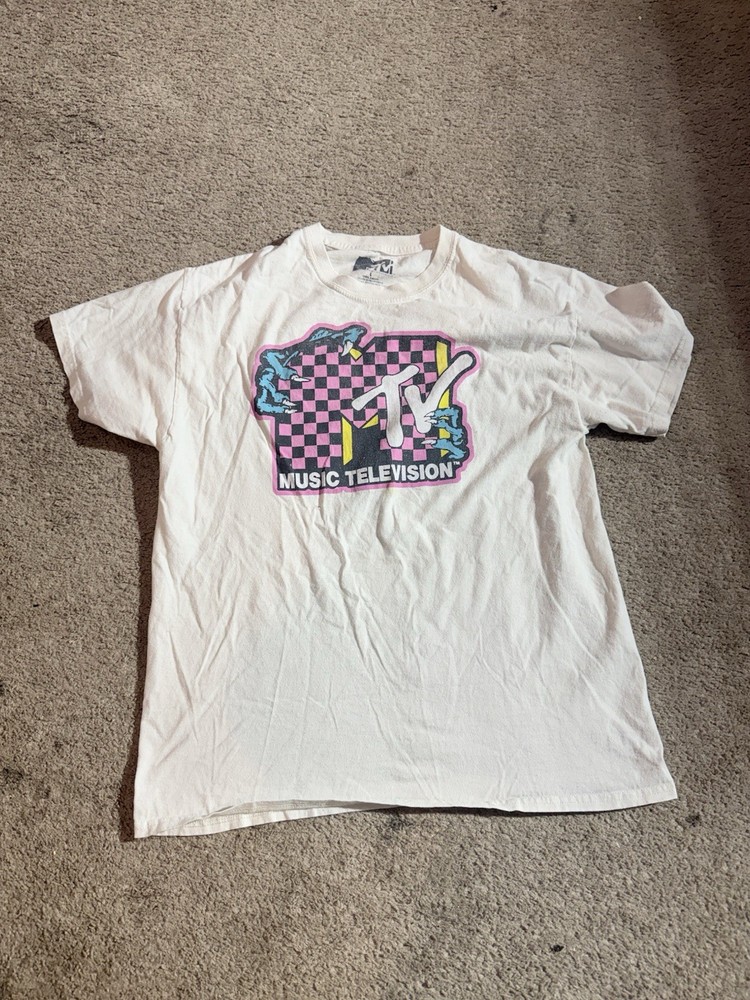 Y2K MTV Music Television white t-shirt Size L beautiful graphic calm Grunge