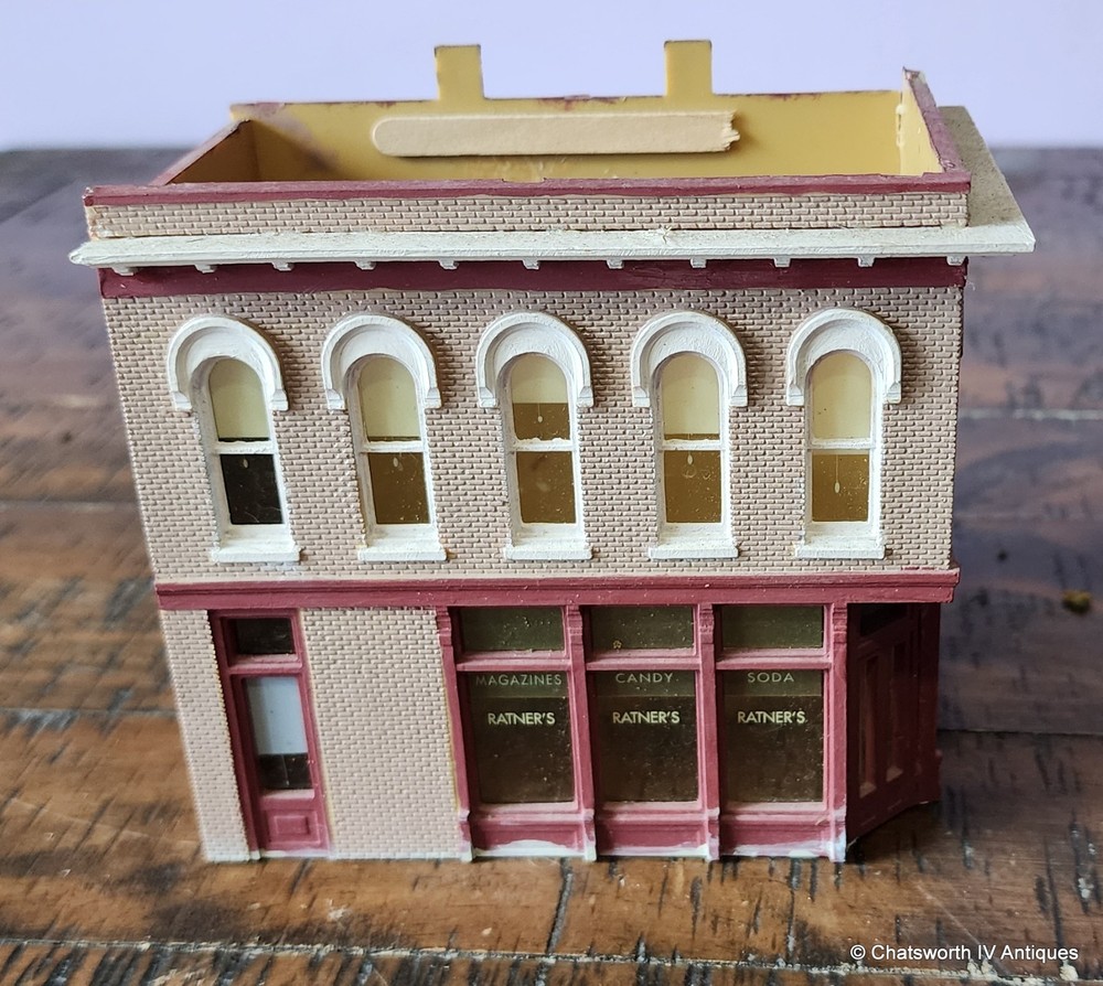 Vintage HO Scale Model Train Railroad DPM The Other Corner Cafe Building