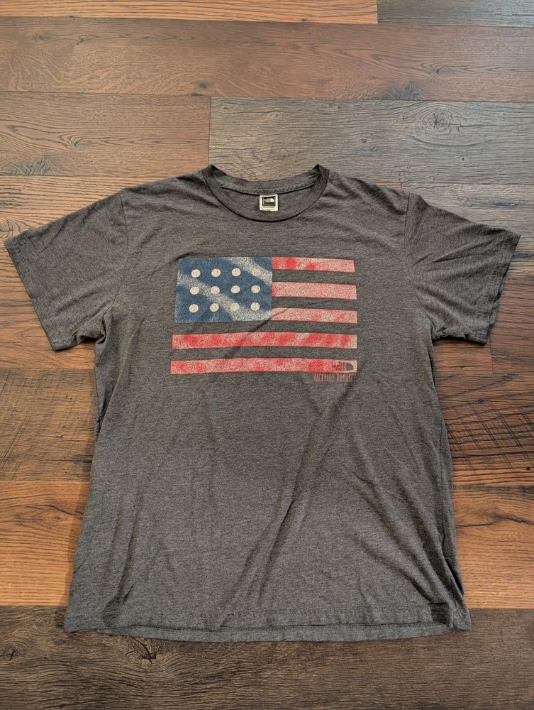 The North Face Abstract Flag Gray Mens Short Sleeve Graphic Tee Size M-image
