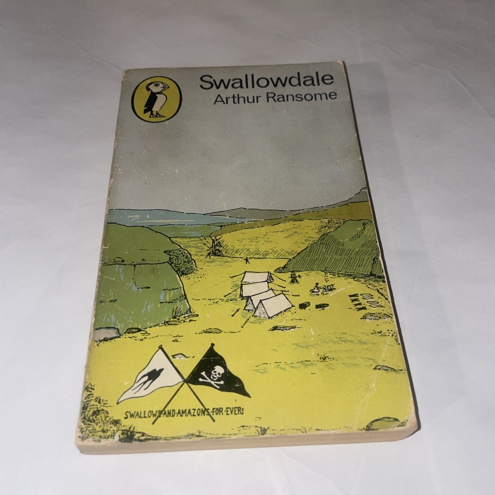 Swallowdale (Puffin Books) by Arthur, Ransome PB