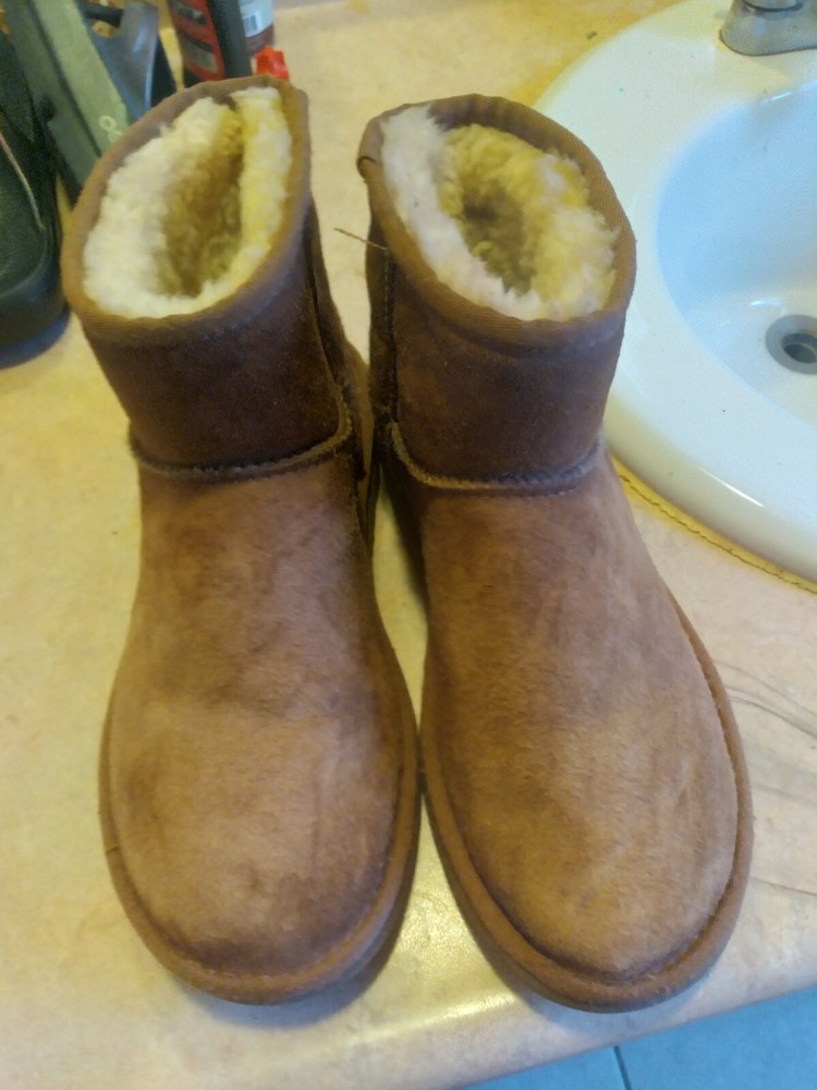 UGG Boots Womens Sz 7 1016222 Brown Suede Ankle Round Toe FREE SHIPPING $32