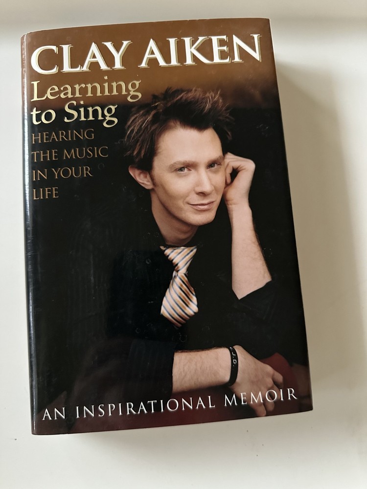 Learning to Sing: Hearing the Music in Your Life - Hardcover -