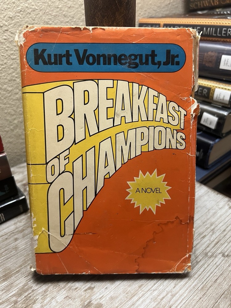 Breakfast Of Champions, by Kurt Vonnegut -1973- Book Club Edition