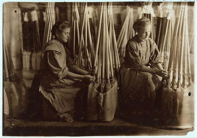 Evansville Indiana S.W. Brown Mfg Co Packing Room Girls 1908 Factory Print