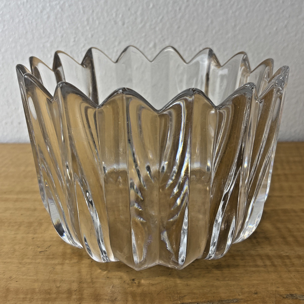 Vintage Orrefors Sweden Crystal Fleur Bowl #4514-13, Signed Jan Johansson