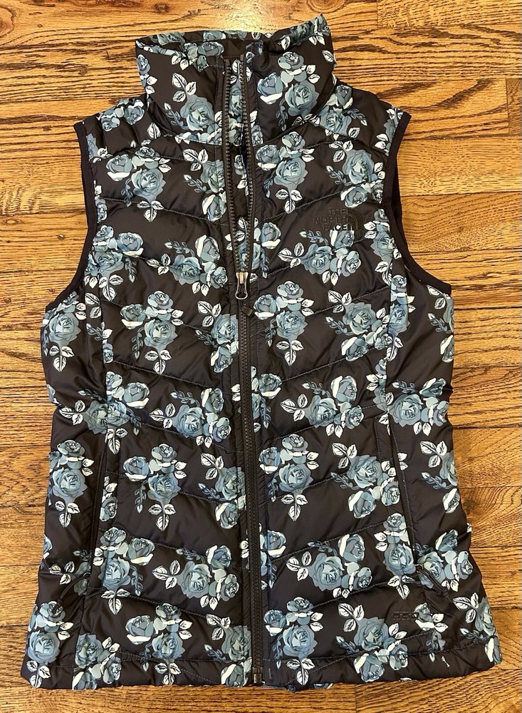 Women’s North Face 550 Blue Floral Down Puffer Vest Size XS