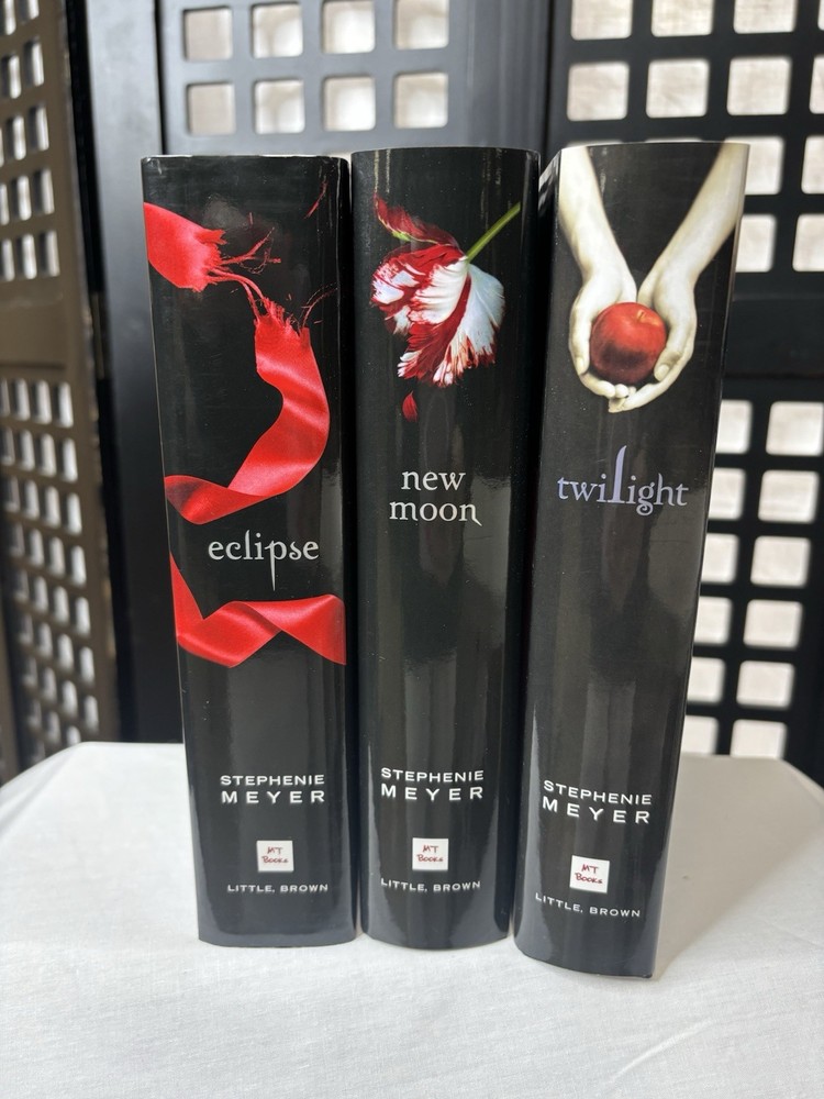 Autographed 3-Book Set by Stephenie Meyer – Twilight,  New Moon,  Eclipse Signed